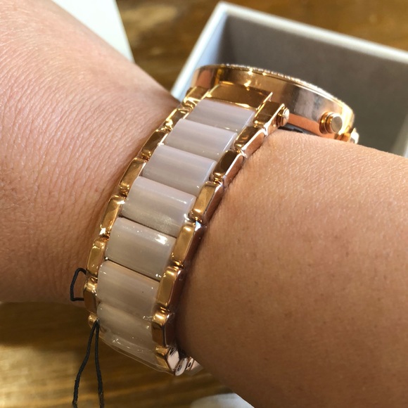 Michael kors Two tone women’s watch - Picture 2 of 5